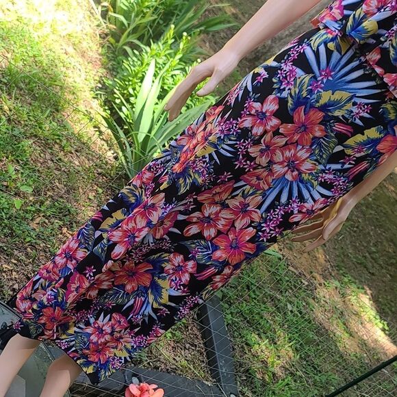 Tropical Floral Black Summer Dress - Picture 3 of 6